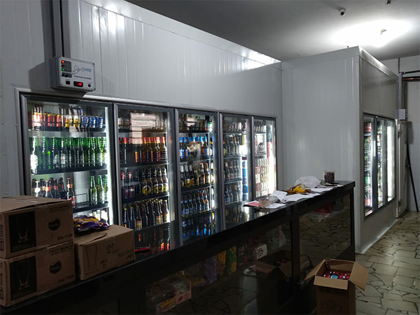 Walk-In Cooler 8 Portas p/ Bebidas